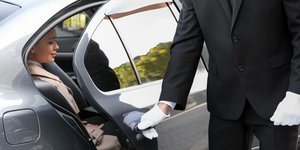 Παρίστανε την χρυσή κληρονόμο και απέσπασε 30 εκατ. δολάρια