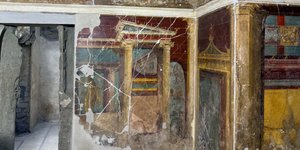Τοιχογραφίες και νέες αίθουσες ανακαλύφθηκαν στη «Βίλα της Ποππαίας» στην Πομπηία