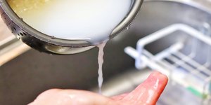 Το νερό του ρυζιού είναι εξαιρετικά ωφέλιμο για τα φυτά