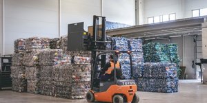 Το σύστημα επιστροφής εγγύησης στις συσκευασίες ποτών, το περίφημο Deposit Return System (DRS), λειτούργησε σαν καταλύτης για μια χωρίς προηγούμενο περιβαλλοντική στροφή / RETURO