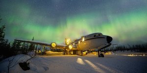 Ένα παροπλισμένο αεροπλάνο κατάφερε να μεταμορφωθεί σε ένα δίχωρο, πλήρως λειτουργικό διαμέρισμα που πλέον διατίθεται ως Airbnb / ΙΝSTAGRAM