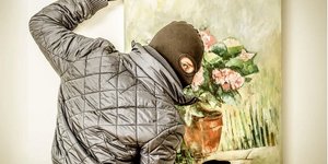 Σε μια παγκόσμια αγορά που ξεπέρασε τα 57 δισ. δολάρια το 2024, τα έργα τέχνης λειτουργούν όχι μόνο ως πολιτιστικά αντικείμενα αλλά ως υψηλής πυκνότητας οικονομικά «δοχεία αξίας» / SHUTTERSTOCK