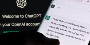 Ο καθηγητής Τρόι Τζόλιμορ περιγράφει πώς μοιάζουν τα «όχι πολύ εξελιγμένα» κείμενα που παράγονται από ΑΙ και γιατί είναι συχνά ανιχνεύσιμα / SHUTTERSTOCK