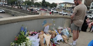 Λουλούδια στη γέφυρα του Σίδνεϊ