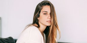 Κοιμάσαι πάνω από 8 ώρες αλλά δείχνεις κουρασμένη; Οι ειδικοί εξηγούν γιατί