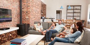 Πρόσφατες έρευνες στις αγγλοσαξονικές χώρες αποκαλύπτουν μια θεαματική αύξηση στις ενοικιαζόμενες κατοικίες που δεν διαθέτουν καθόλου σαλόνι / ISTOCK