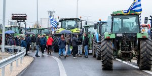 Τρακτέρ στην εθνική οδό
