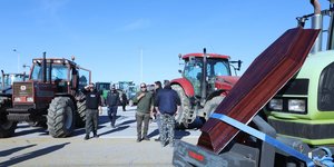 αγροτες τρακτερ μαλγαρα