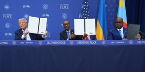 Ο Τραμπ και οι ηγέτες της ΛΔ Κονγκό και της Ρουάντας υπέγραψαν ειρηνευτική συμφωνία στην Ουάσινγκτον