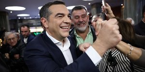 Ο Αλέξης Τσίπρας στην παρουσίαση του βιβλίου του «Ιθάκη» 