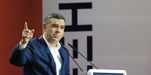 Ο Αλέξης Τσίπρας στη παρουσίαση του βιβλίου του