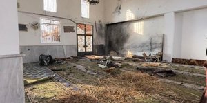 Εικόνα στο εσωτερικό του τζαμιού όπου έγινε η επίθεση