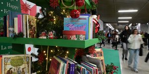 Δανειστική βιβλιοθήκη στο μετρό Συντάγματος