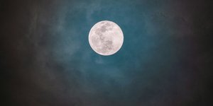 Ποια 4 ζώδια δοκιμάζονται έντονα από την «παγωμένη» Πανσέληνο στις 5 Δεκεμβρίου -Καλούνται να πάρουν αποφάσεις