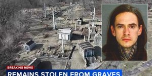 Ο κατηγορούμενος αντιμετωπίζει περισσότερες από 500 (!) κατηγορίες που σχετίζονται με την κακοποίηση πτωμάτων, τη σύληση τάφων και μαυσωλείων / ABC NEWS