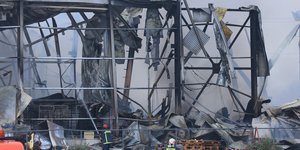 Φωτιά σε μπισκοτοβιομηχανία στα Τρίκαλα