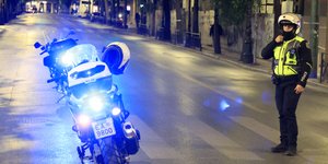 Αστυνομικός της Τροχαίας εν δράσει