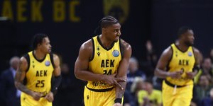 Φοβερή εμφάνιση από τον Φρανκ Μπάρτλεϊ