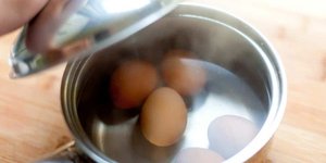 Για δεκαετίες, το να βάλεις νερό να βράσει και να περιμένεις το σωστό σημείο ήταν το κλασικό τελετουργικό για τα βραστά αυγά / PEXELS