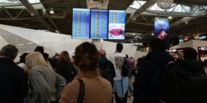 Επιβάτες στο αεροδρόμιο