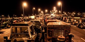 Σε αγροτικό κλοιό η χώρα: Κλείσιμο δρόμων και τελωνείων Πέμπτη και Παρασκευή -«Φωνές» για κάθοδο στην Αθήνα