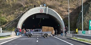 Σήραγγα Τεμπών