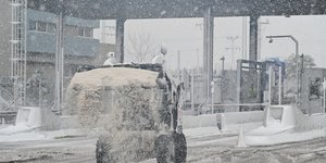 Αλατιέρες στους δρόμους 