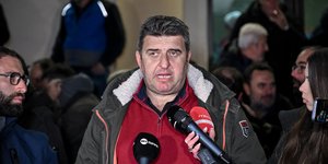  Αλειφτήρας