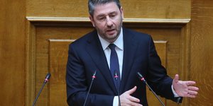 Ο Νίκος Ανδρουλάκης στη Βουλή