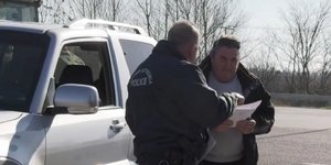 O Aνεστίδης παραλαμβάνει τη διάταξη του εισαγγελέα για δέσμευση περιουσίας