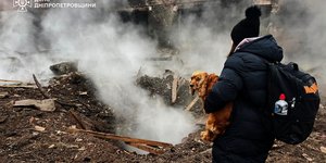 ΟΥΚΡΑΝΟς ΚΑΠΝΟς ΣΚΥΛΟς