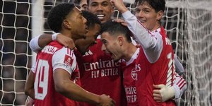 Άνετη πρόκριση η Άρσεναλ