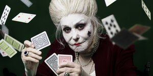  Μπέττυ Αρβανίτη στο ρόλο της Ντάμα Πίκα