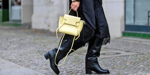 μαύρη σατέν φούστα