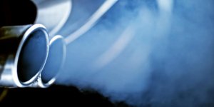 Εξάτμιση αυτοκινήτου 