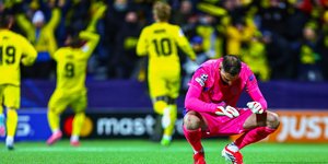 Ο τερματοφύλακας της Μάντσεστερ Σίτι, Ντοναρούμα απογοητευμένος από τα γκολ της Μπόντο Γκλιμτ 