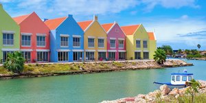 Χαρακτηριστικός οικισμός στο ολλανδικό νησί Μπονέρ, στην Καραϊβική