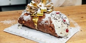 Το γιγάντιο κανόλο του Circo’s Pastry Shop στη Νέα Υόρκη 