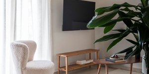 Πώς ένα σπίτι 43 τ.μ. στον Χολαργό μετατράπηκε σε παράδειγμα προσιτής πολυτέλειας