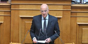 Δένδιας για στρατιωτικούς: Δεν θα υπάρξουν μειώσεις σε κανένα εφάπαξ, παρά μόνο αυξήσεις