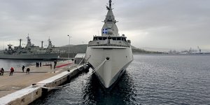 Η φρεγάτα «Κίμων» στα Ναυπηγεία Σαλαμίνας