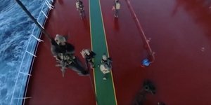 Το ρεσάλτο Γάλλων κομάντο σε δεξαμενόπλοιο -Υποπτο για συμμετοχή στο ρωσικό «σκιώδη στόλο»