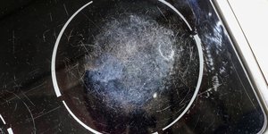 Πώς να αφαιρέσετε γρατζουνιές από μια κεραμική εστία χωρίς να την καταστρέψετε