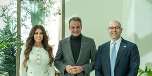 Κίμπερλι Γκίλφοϊλ, Κυριάκος Μητσοτάκης και Στιβ Μίραν