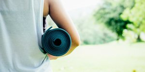 γυναικα στρωματακι γιογκα