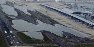 Αεροδρόμιο στην Ιαπωνία βυθίζεται: Ένας θρύλος 15 δισ. που κινδυνεύει από τη θάλασσα