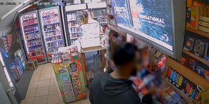 Νεαρός «αδειάζει» κάρτες paysafe από μίνι μάρκετ στο Ηράκλειο