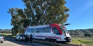 Τρένο συγκρούστηκε με γερανό στην Ισπανία