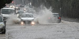 Δρομος γεμάτος νερό