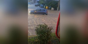 Ασπρόπυργος: Πλημμυρισμένοι δρόμοι